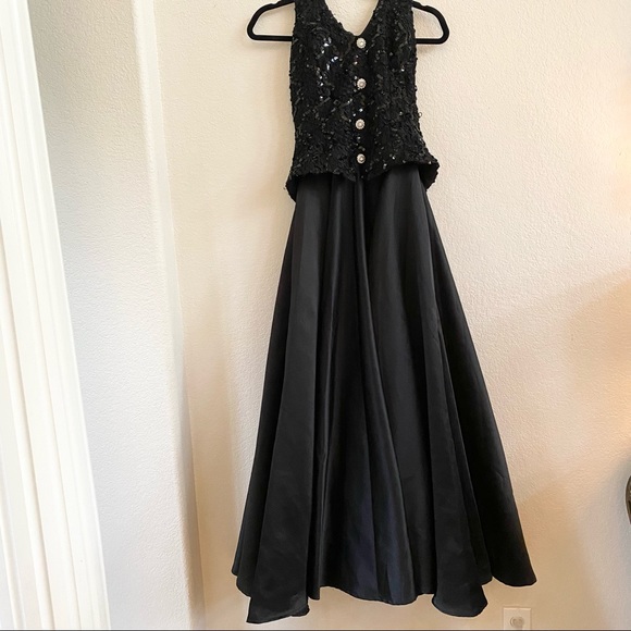 Bari Jay Dresses & Skirts - Bari Jay Black Sequin Satin Tulle Petticoat Diamond Button Formal Gown Dress 3/4